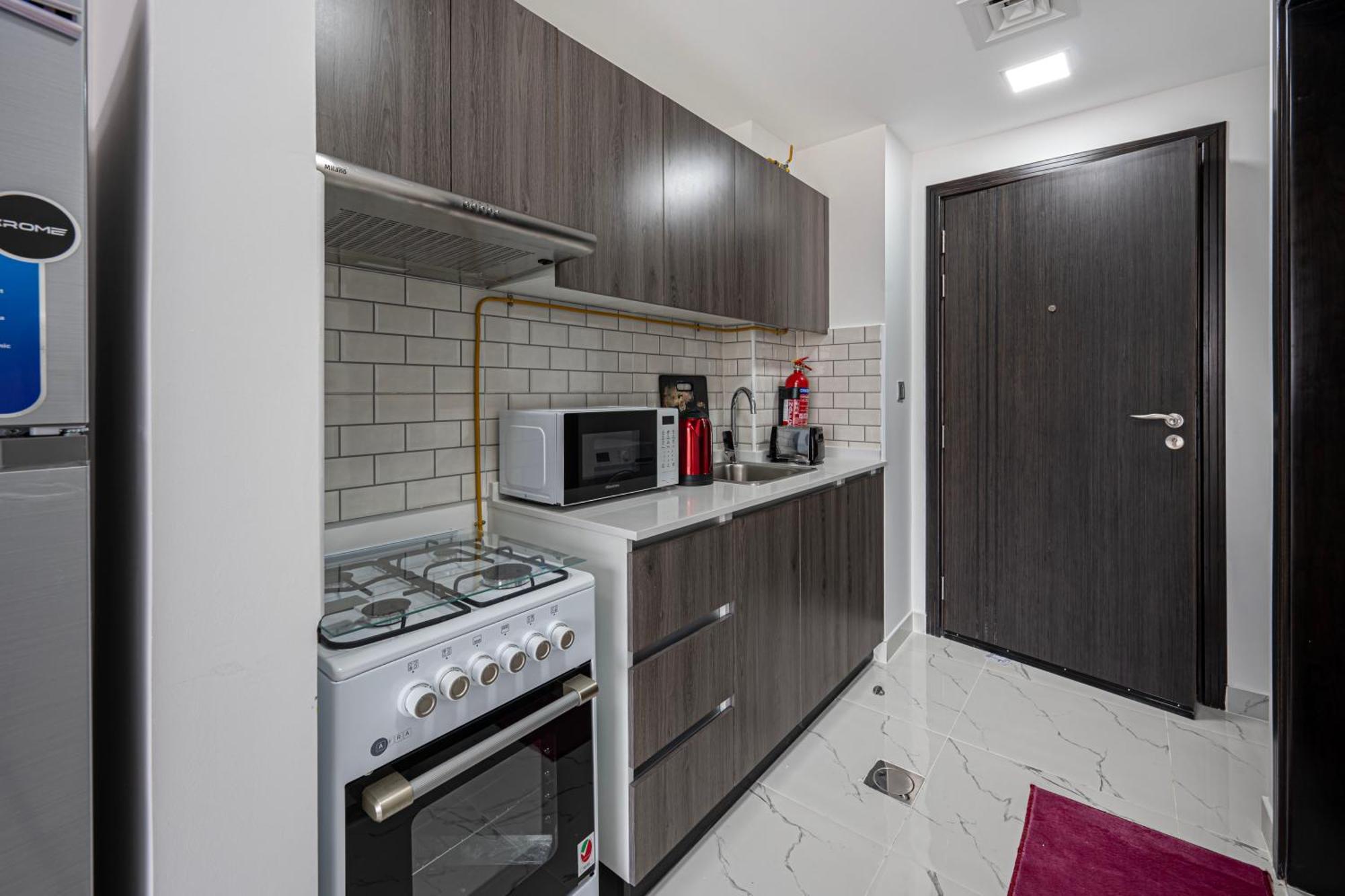 Sleek & Spacious In Dubailand Apartment Dubai